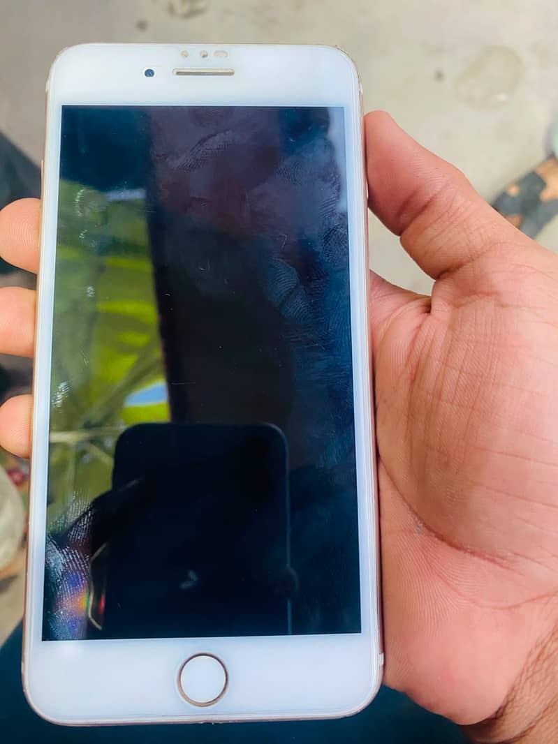 Apple iPhone 7 Plus 4