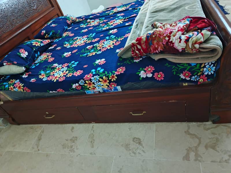King size chinioti bed set 1