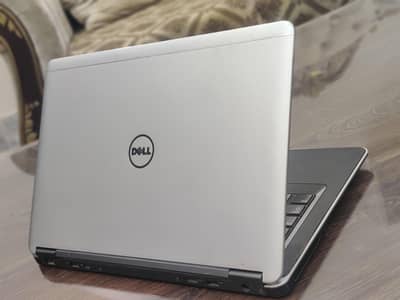 Dell Latitude E7440 [ Core i5 ]