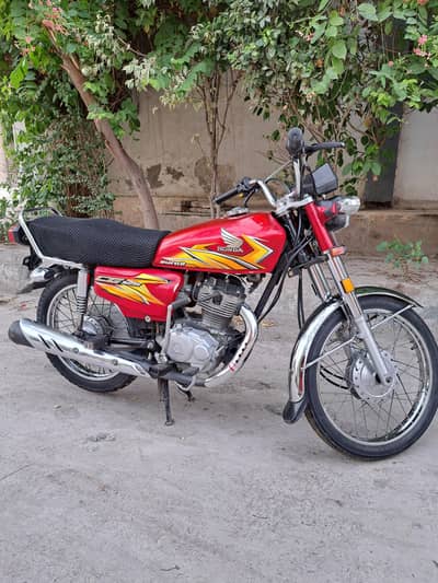Honda CG 125 Excellent condition 2021 Call 0,3,4,3,4,4,4,8,7,6,7