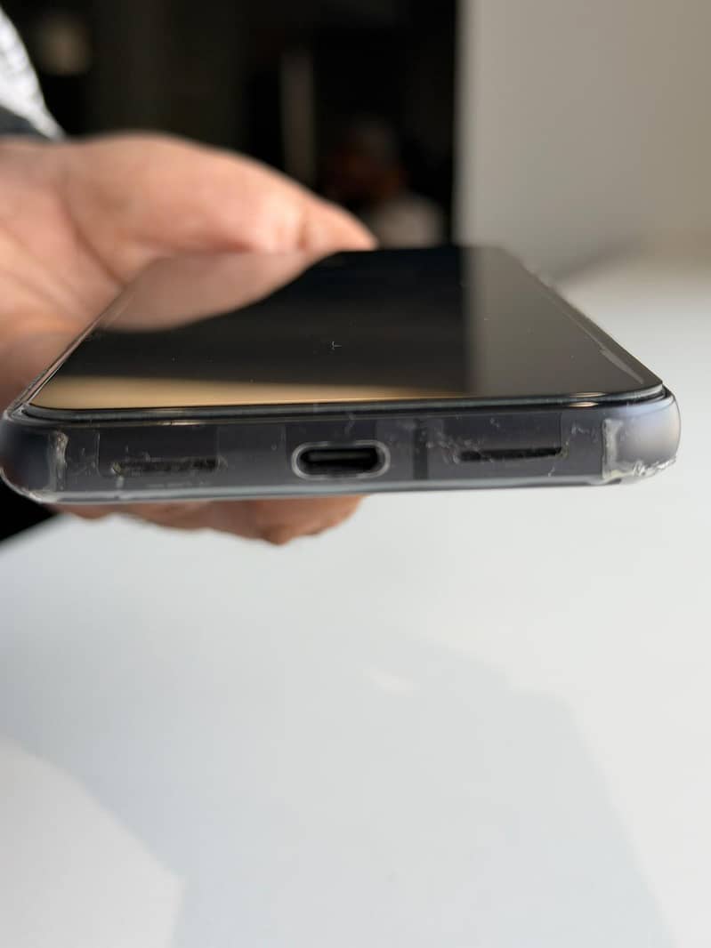 Google Pixel 8 6