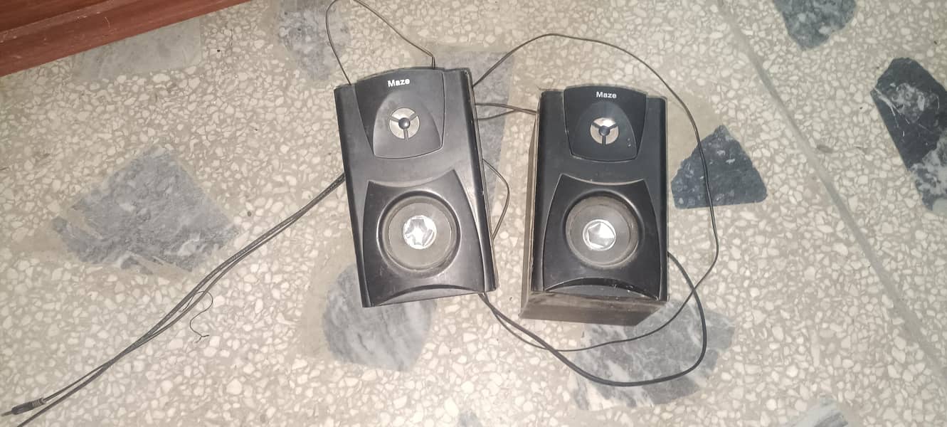 speaker and 0