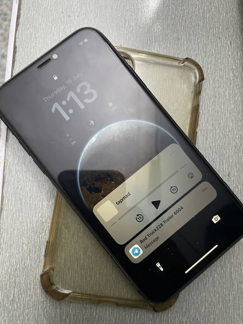 Apple iPhone 11 0