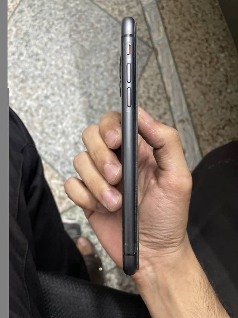 Apple iPhone 11 1