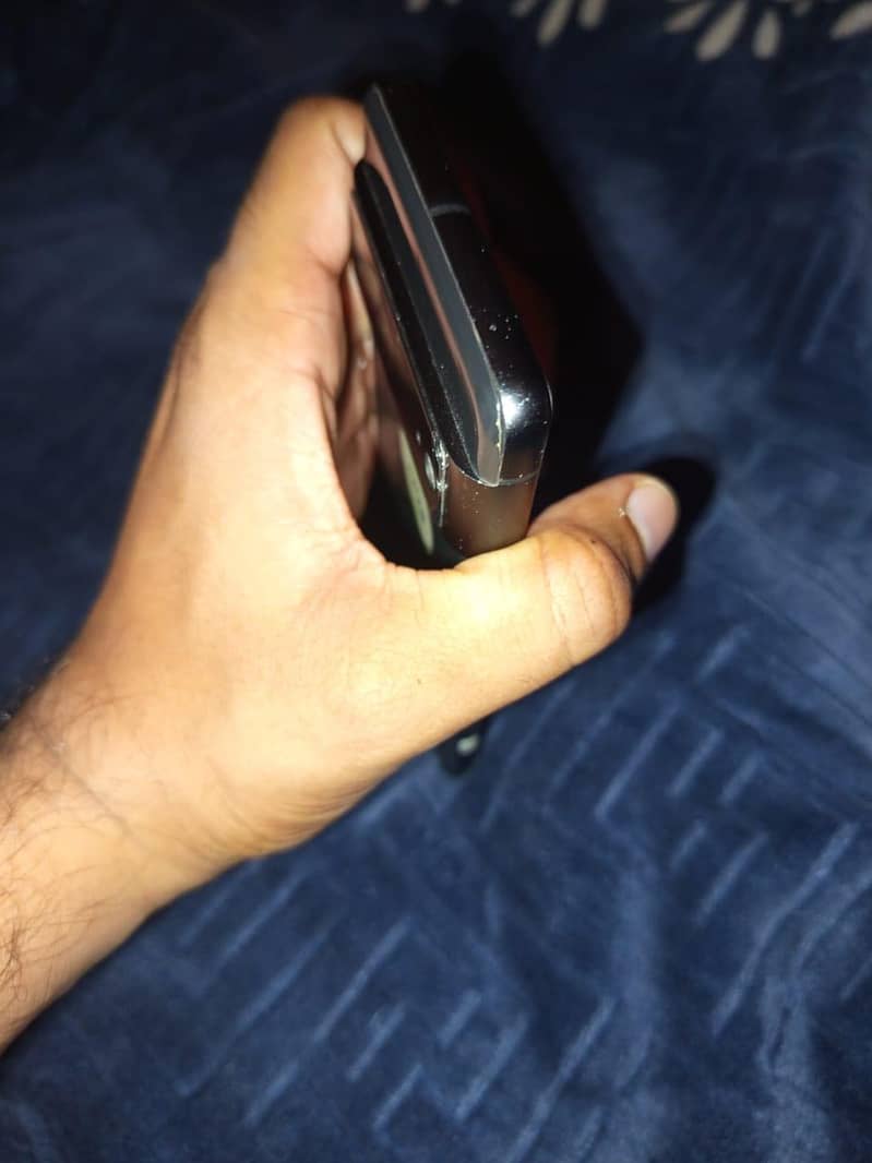 Google Pixel 7 4