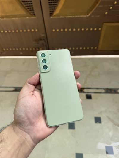 Samsung Mobile S21 FE