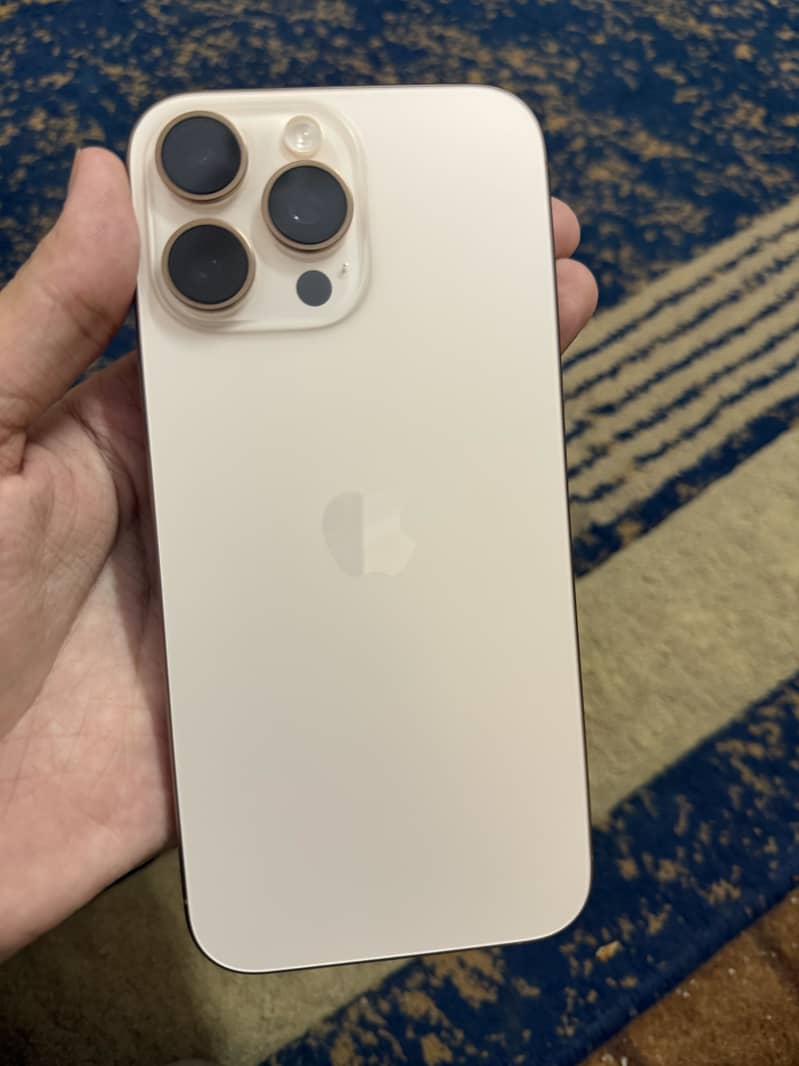 iPhone 16 pro max 1