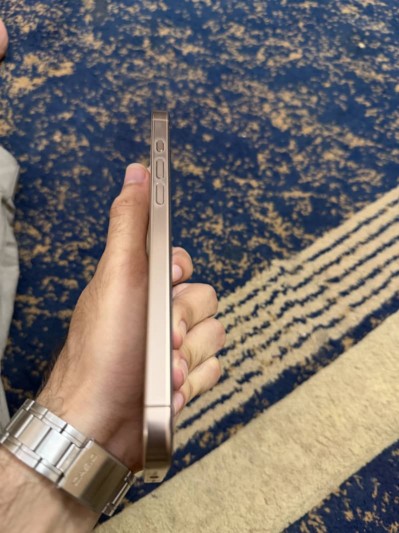 iPhone 16 pro max 3