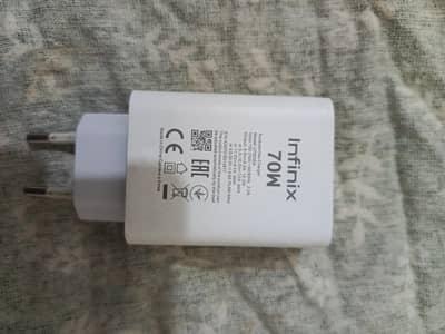 infinix 70W charger, 10/10 new condition with Type C Original Cable