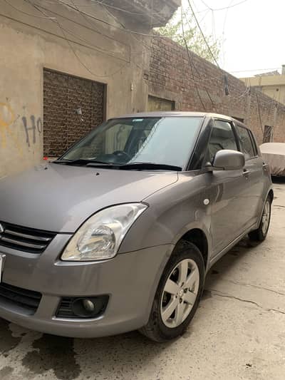 Suzuki Swift 2015 dlx 1.3