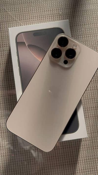 iPhone 16 Pro Max