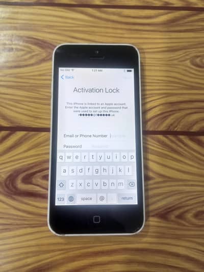 Apple iPhone 5C (Locked)