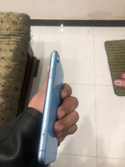 Apple iPhone XR