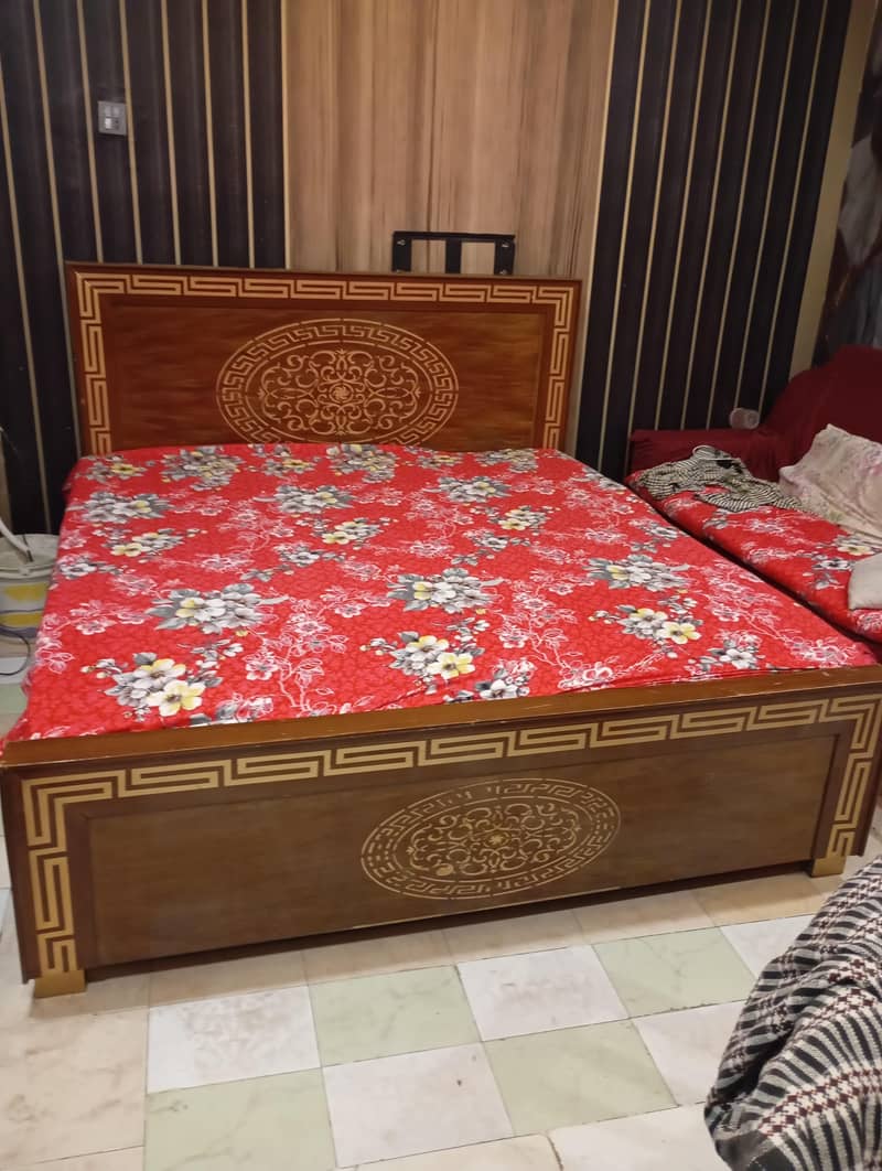 Master bed 0