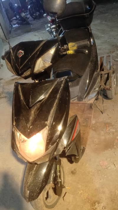 three wheel l electrix scooty 03004420035 wattasp