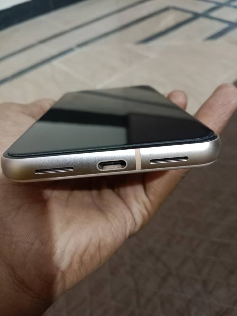 Google Pixel 8 1