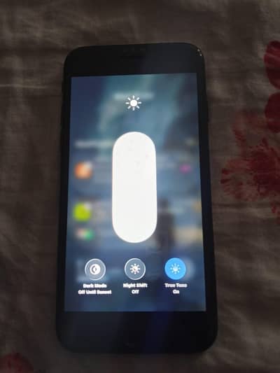 Apple iPhone SE