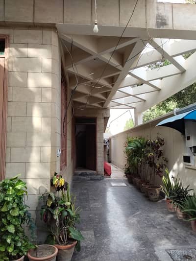 500sq Yards, Banglow, Chance Deal, Never Miss Opportunity, Top Location, No dealers PLZ