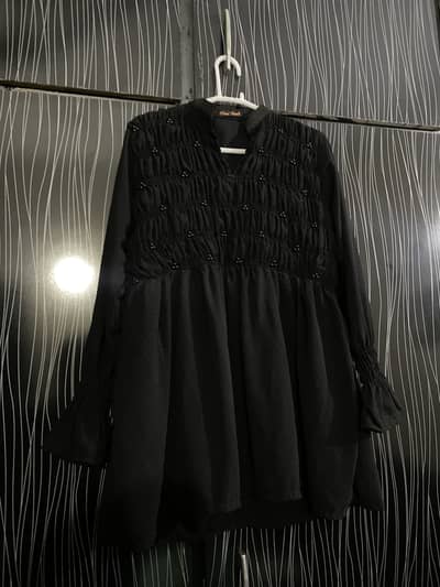 Short black shirt