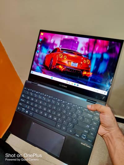 ASUS ZenBook Flip (2-in-1) • Intel i7 • 16GB RAM 512GB SSD • 360°