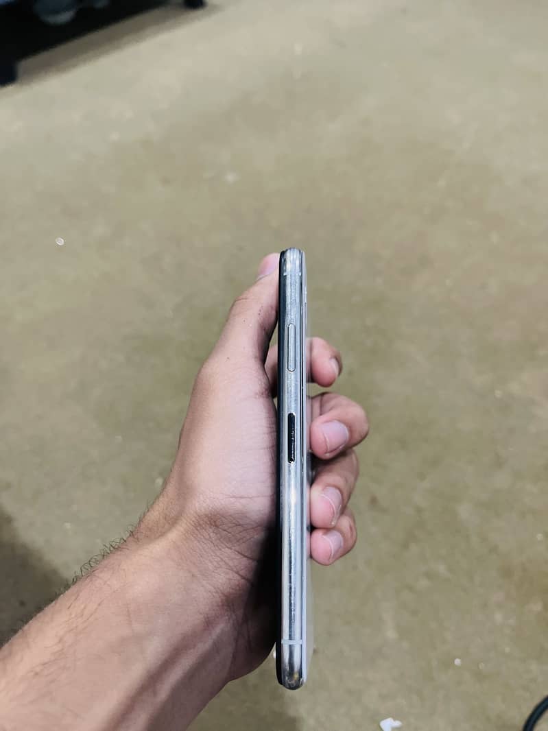 iPhone X 3