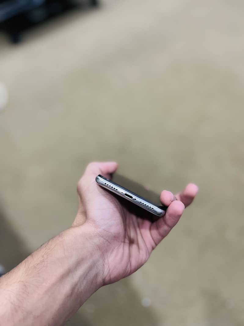 iPhone X 5