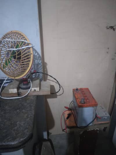 battery+ charger+ 4 led lights + fan