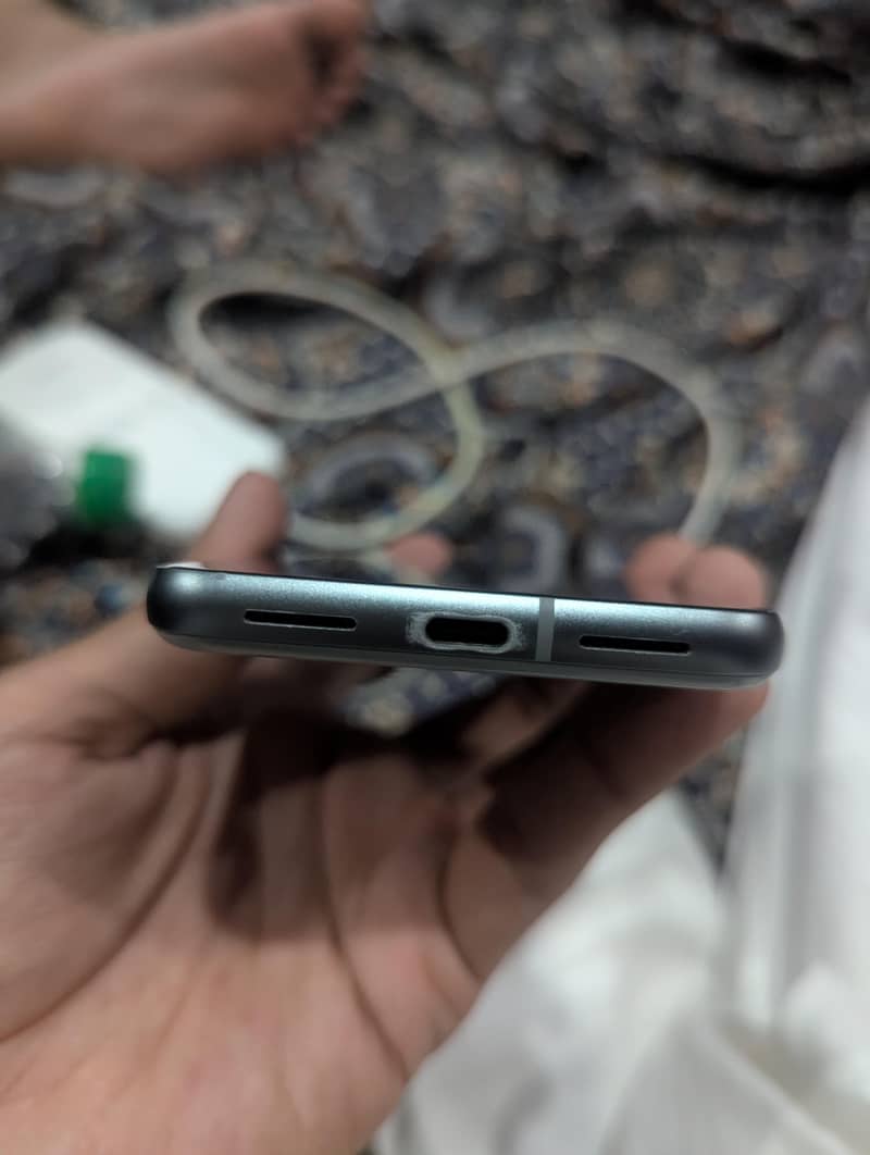 Google Pixel 8 3