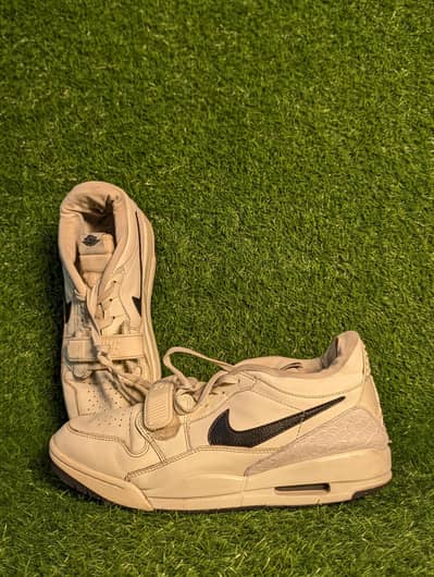 Premium imported shoes available with free delivery 
