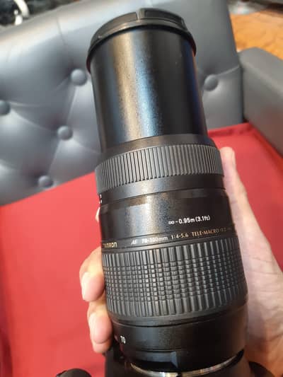 Tamron Lens for Nikon Auto Focus Macro 70-300mm Excellent working