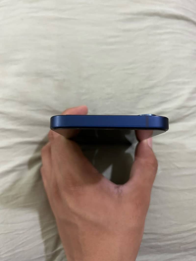 iphone 12 4