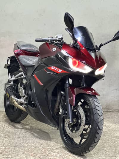 Yamaha r3 250cc 2020 model ( sports heavy bike )