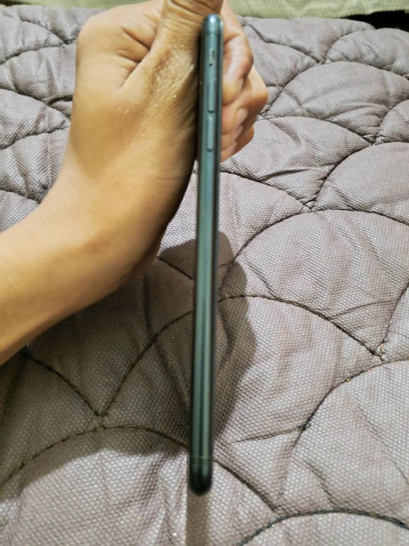 Apple iPhone 7 Plus 1