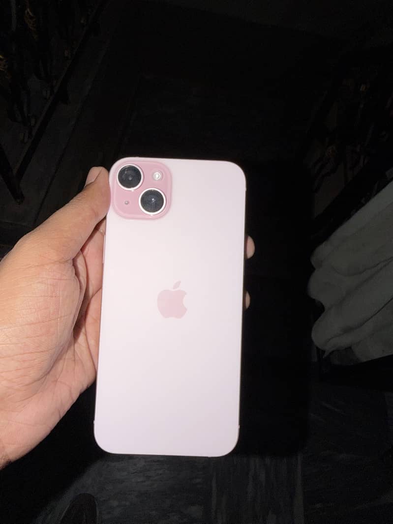 Apple iPhone 15 plus 3