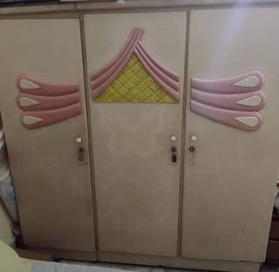 3 Door Wardrobe (Almari) in good condition