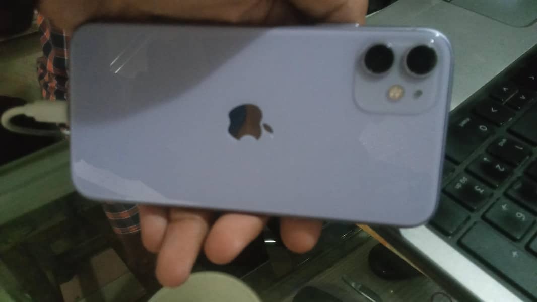 Apple iPhone 11 0