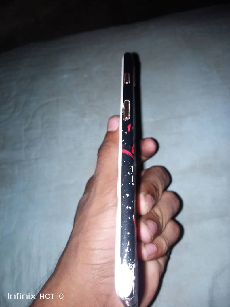 Apple iPhone 8 Plus 2