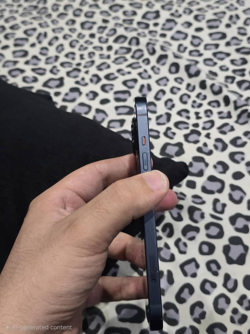 Apple iPhone 13 3