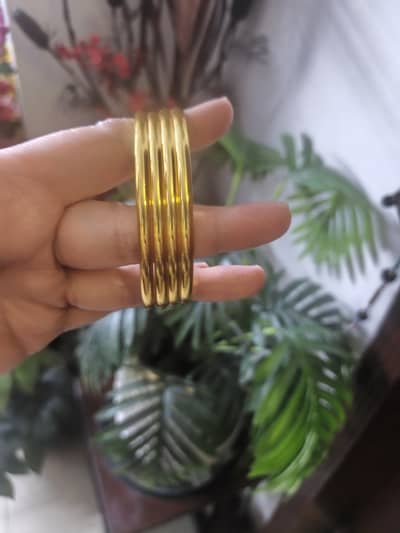 gold plated bangles 2.8 inches