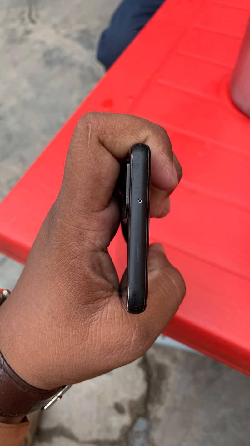 Google Pixel 4 8