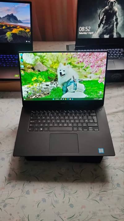 #Dell XPS 15-9560 i7 7th Hq Quad Core /Slim Bazelless