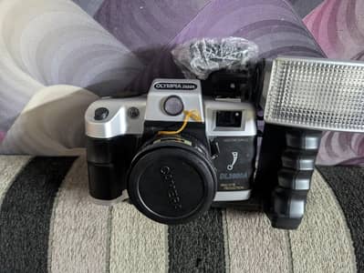 Olympia Japan DL2000A Vintage 35mm Film Camera with Flash