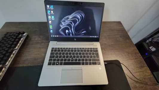 HP ELITEBOOK G5 735 -Amd Ryzen 5 Pro - 1gb GPU