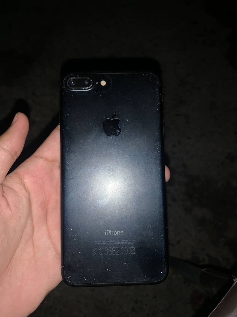 Apple iPhone 7 Plus 3