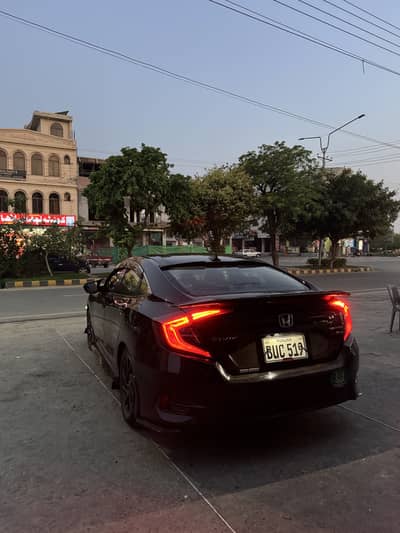 Civic X 2018 back original lights