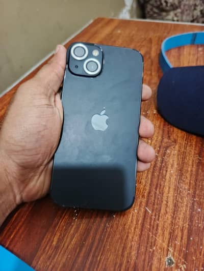 Apple iPhone 13
