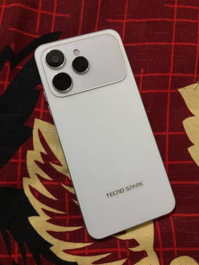 Tecno spark 40
