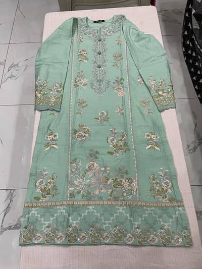 Lime Light 3 piece lawn suit in new condition.