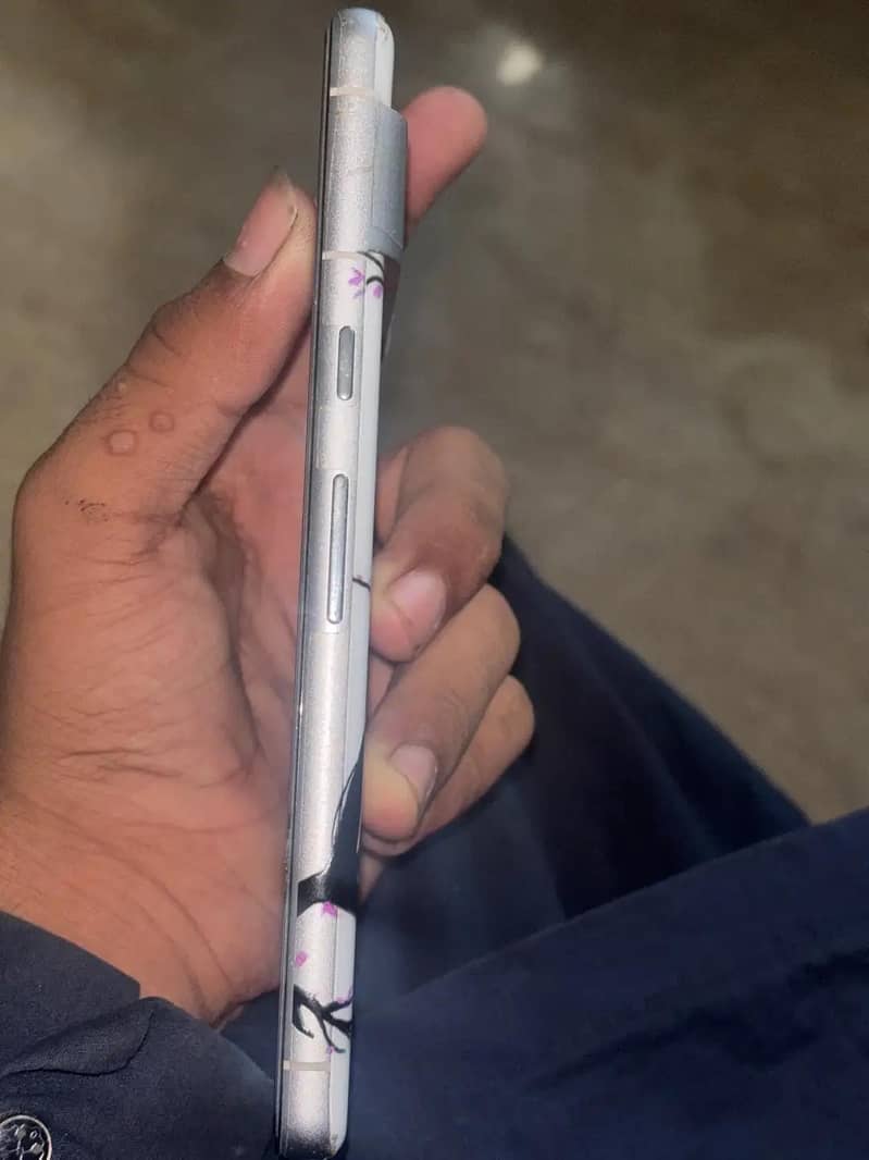 Google Pixel 7 6