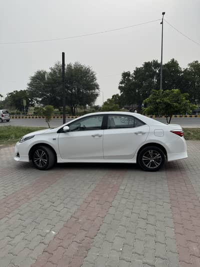 Toyota Corolla Altis Grande CVT-i 1.8 2021